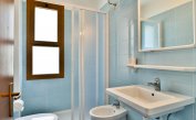 residence LE ZATTERE: C6/FM - bagno con box doccia (esempio)